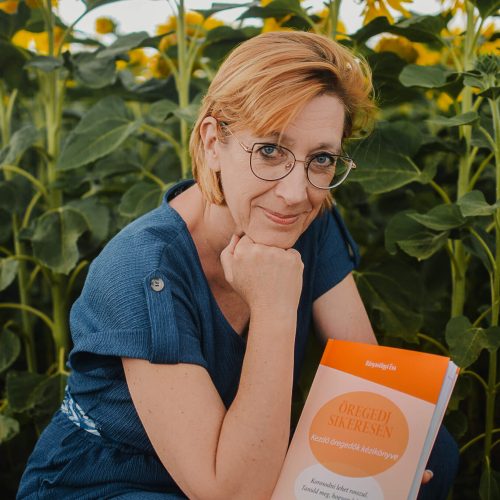 Bányavölgyi Éva szerző az Öregedj sikeresen c. könyvével